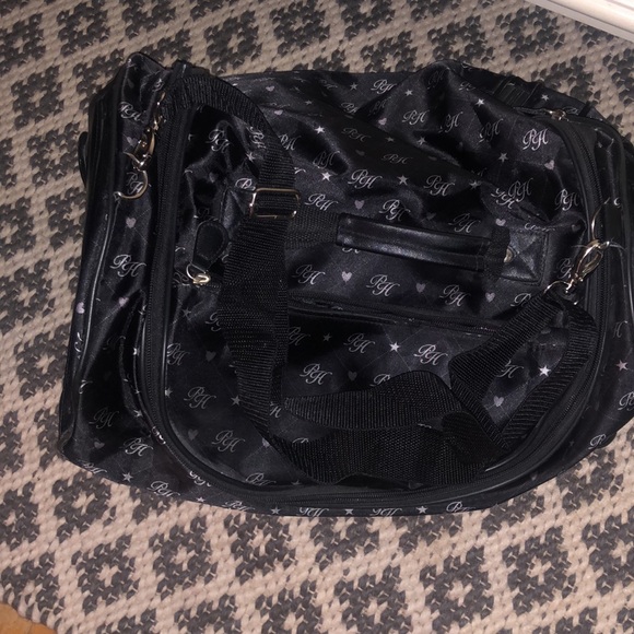 Paris Hilton carry on/weekender/makeup bag. Excellent condition - Picture 6 of 7